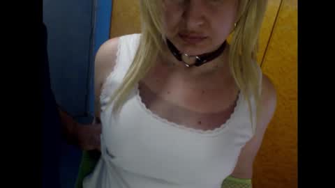 Snapshot of blontsex chatting on 11/23/25, 10:31 Blontsex online show from 11/23/25, 10:31