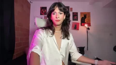 Bella Bloom ts online show from 05/01/26, 02:16