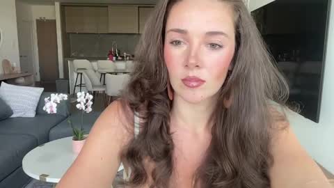 Snapshot of bloomyogi chatting on 05/24/26, 06:13 Emma Bloom online show from 05/24/26, 06:13