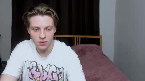 Snapshot of blossomandbee chatting on 11/04/25, 10:20 Sasha and Maria online show from 11/04/25, 10:20