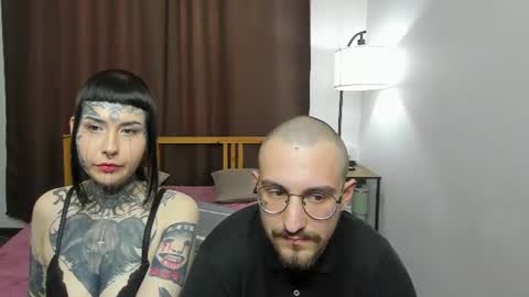 Snapshot of blossomandbee chatting on 06/11/26, 05:44 Sasha and Maria online show from 06/11/26, 05:44