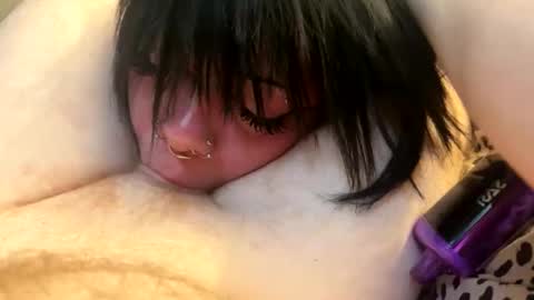 Snapshot of blowjob_bitch69 chatting on 05/16/26, 12:40 blowjob_bitch69 online show from 05/16/26, 12:40