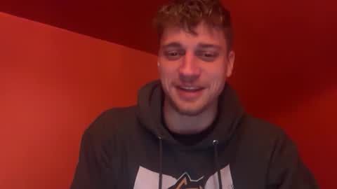 Snapshot of blue_eyed_beau chatting on 02/02/26, 04:00 Beau online show from 02/02/26, 04:00