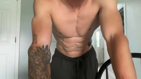 Snapshot of blue_eyed_beau chatting on 06/25/26, 11:37 Beau online show from 06/25/26, 11:37