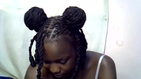 blue_savagee online show from 10/17/25, 06:16