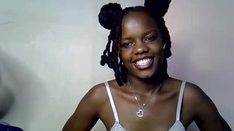 blue_savagee online show from 10/24/25, 06:04