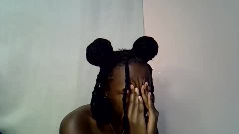 blue_savagee online show from 10/27/25, 08:46