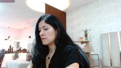 Snapshot of blue_tay1 chatting on 11/05/25, 11:54 blue_tay1 online show from 11/05/25, 11:54