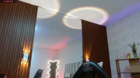 Snapshot of blue_tay1 chatting on 11/10/25, 12:37 blue_tay1 online show from 11/10/25, 12:37