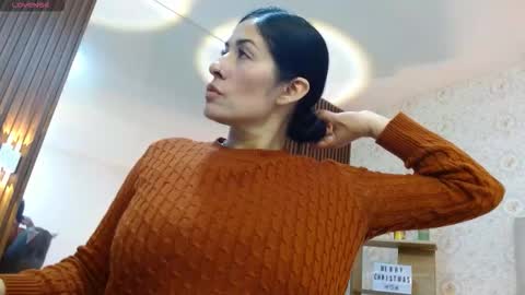 Snapshot of blue_tay1 chatting on 11/19/25, 12:05 blue_tay1 online show from 11/19/25, 12:05