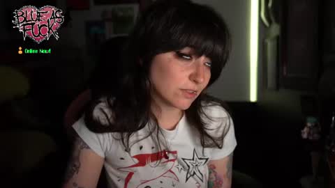 Snapshot of blueasfuck chatting on 06/18/26, 01:50 Blue online show from 06/18/26, 01:50