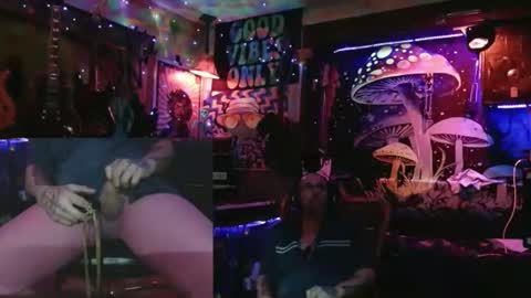 Snapshot of bluebandekim chatting on 01/10/25, 02:35 bluebandekim online show from 01/10/25, 02:35