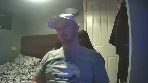 bluebirdflame1 online show from 10/31/25, 08:10