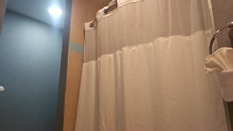 Snapshot of bluecollarfck chatting on 12/24/24, 04:51 Dominick Wyte online show from 12/24/24, 04:51