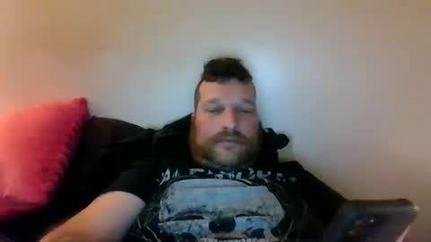 Snapshot of bluedemoneyes1986 chatting on 03/05/25, 01:42 bluedemoneyes1986 online show from 03/05/25, 01:42