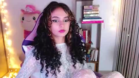 Im Abril .. Nice to meet you  thumb up me please its important  INDEPENDENT MODEL online show from 02/18/26, 01:45