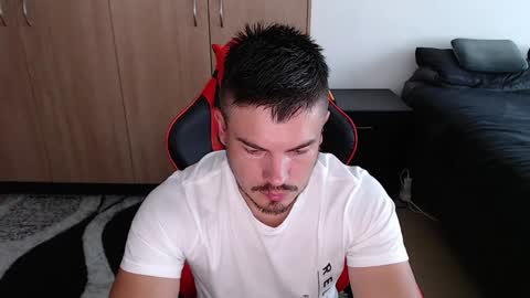 Snapshot of blueeyeboy0 chatting on 01/13/25, 12:35 blueeyeboy0 online show from 01/13/25, 12:35