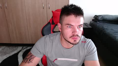 Snapshot of blueeyeboy0 chatting on 01/15/25, 12:15 blueeyeboy0 online show from 01/15/25, 12:15