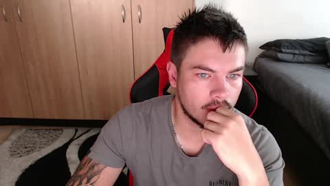 Snapshot of blueeyeboy0 chatting on 02/04/25, 06:04 blueeyeboy0 online show from 02/04/25, 06:04