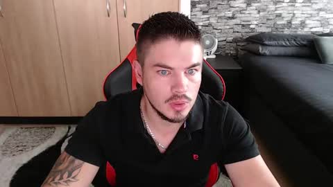 Snapshot of blueeyeboy0 chatting on 02/10/25, 08:31 blueeyeboy0 online show from 02/10/25, 08:31