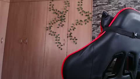 Snapshot of blueeyeboy0 chatting on 10/20/25, 08:04 blueeyeboy0 online show from 10/20/25, 08:04