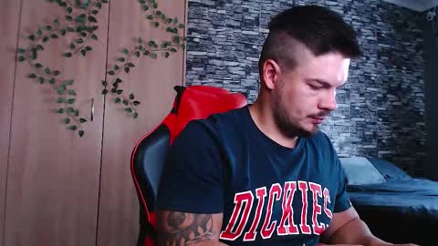 Snapshot of blueeyeboy0 chatting on 11/11/25, 07:52 blueeyeboy0 online show from 11/11/25, 07:52