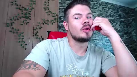 Snapshot of blueeyeboy0 chatting on 01/07/26, 08:06 blueeyeboy0 online show from 01/07/26, 08:06