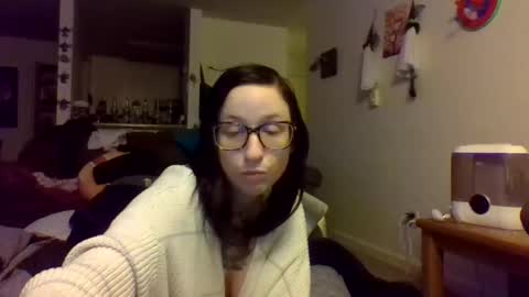 Snapshot of blueeyedbeauty1995 chatting on 11/10/25, 01:26 Blueeyedbeauty online show from 11/10/25, 01:26