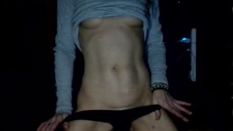 Snapshot of blueeyedlie chatting on 02/06/26, 05:01 Blueeyedlie online show from 02/06/26, 05:01