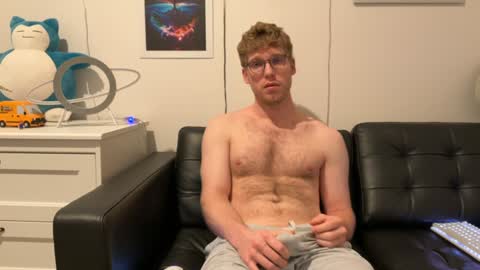 Snapshot of blueeyedtallguy chatting on 12/11/24, 07:20 blueeyedtallguy online show from 12/11/24, 07:20