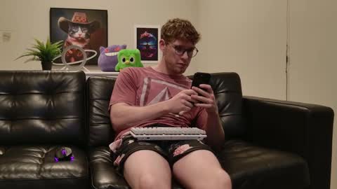 Snapshot of blueeyedtallguy chatting on 10/02/25, 01:12 blueeyedtallguy online show from 10/02/25, 01:12