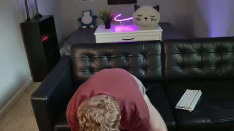 Snapshot of blueeyedtallguy chatting on 01/17/26, 10:57 blueeyedtallguy online show from 01/17/26, 10:57