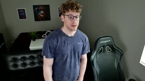 Snapshot of blueeyedtallguy chatting on 03/20/26, 09:08 blueeyedtallguy online show from 03/20/26, 09:08