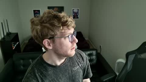 Snapshot of blueeyedtallguy chatting on 03/23/26, 09:19 blueeyedtallguy online show from 03/23/26, 09:19