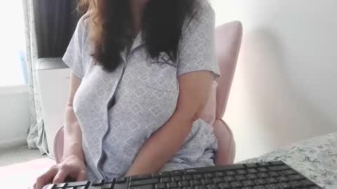 BlueEyes40DDDs online show from 10/31/25, 07:26