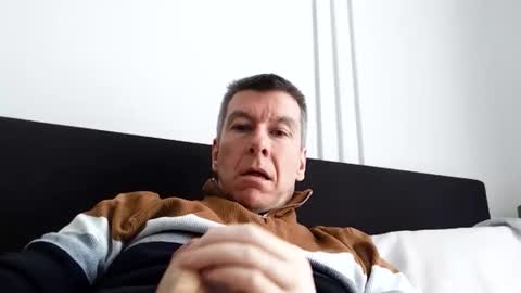 Snapshot of blueeyesteele chatting on 04/13/26, 11:37 blueeyesteele online show from 04/13/26, 11:37