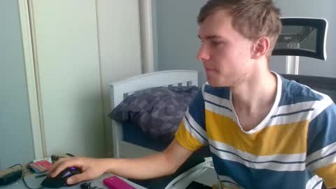 bluegaze6227724 online show from 11/28/25, 12:02