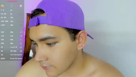 Snapshot of bluehsunny chatting on 11/26/25, 10:55 alexander online show from 11/26/25, 10:55