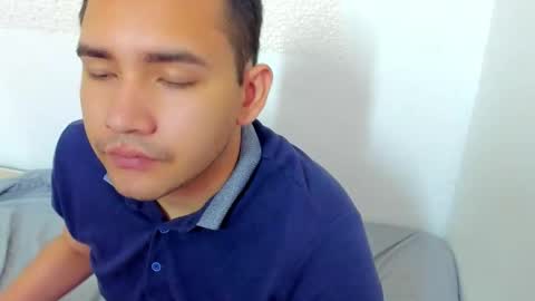 Snapshot of bluehsunny chatting on 12/17/25, 04:40 alexander online show from 12/17/25, 04:40