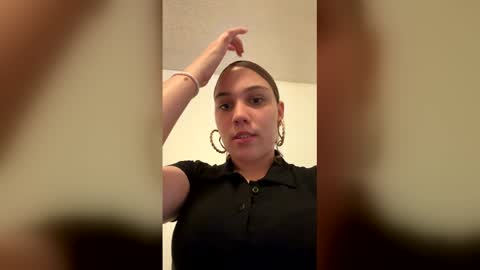 Snapshot of blueiiiyedgoddess chatting on 03/18/26, 01:53 blueiiiyedgoddess online show from 03/18/26, 01:53