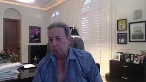 Snapshot of blueisles chatting on 12/14/24, 07:57 blueisles online show from 12/14/24, 07:57