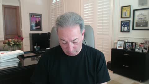 Snapshot of blueisles chatting on 12/29/24, 03:24 blueisles online show from 12/29/24, 03:24