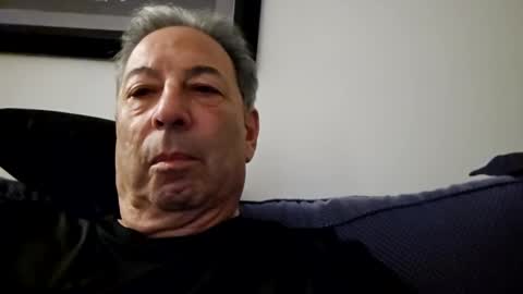 Snapshot of blueisles chatting on 02/18/25, 03:21 blueisles online show from 02/18/25, 03:21