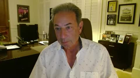 Snapshot of blueisles chatting on 12/04/25, 01:26 blueisles online show from 12/04/25, 01:26