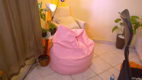 FLORAA online show from 11/26/25, 10:49