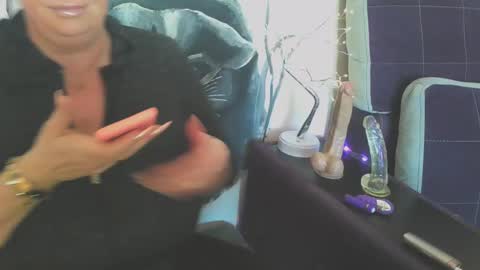 Snapshot of blueskysierra chatting on 02/09/25, 09:58 Sierra online show from 02/09/25, 09:58