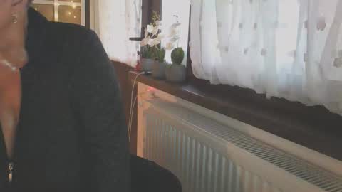 Snapshot of blueskysierra chatting on 11/30/25, 12:31 Sierra online show from 11/30/25, 12:31