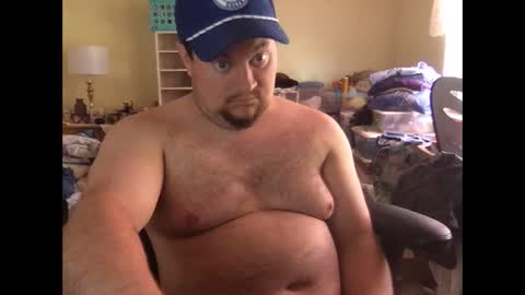 Snapshot of bluetam1999 chatting on 10/31/25, 03:02 bluetam1999 online show from 10/31/25, 03:02