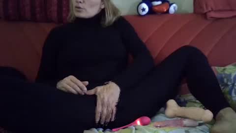 Snapshot of blueviolet78 chatting on 03/09/25, 01:59 Blueviolet78 and.. online show from 03/09/25, 01:59