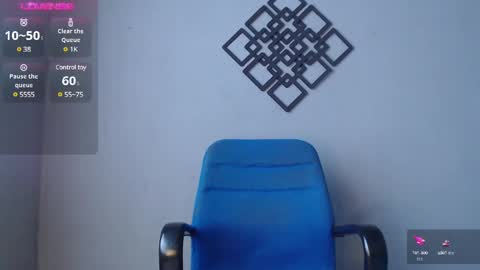 Snapshot of blueviolette chatting on 02/09/25, 04:18 Violette 3 online show from 02/09/25, 04:18